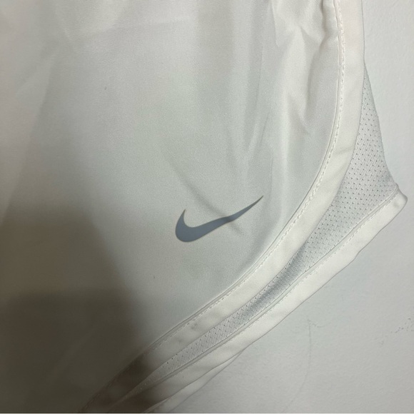 Nike dri fit shorts white size small - Picture 2 of 6